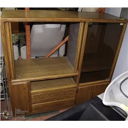 WOOD ENTERTAINMENT CENTER