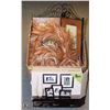 Image 1 : BOX WITH DECORATIVE PICTURE FRAMES AND 3 FEATHER