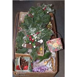 BOX OF CHRISTMAS DECORATIONS INCL 2 ANGEL