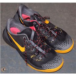 POLICE SEIZURE MENS SIZE 13 SHOES