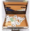 Image 1 : ESTATE BRIEFCASE MONEY