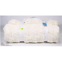 SINGLE XL TWIN QUILTED THROW BLANKET