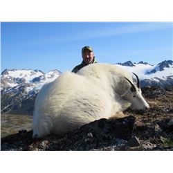 ALASKAN HUNT FOR 2 MOUNTAIN GOATS AND 1 SITKA BLACKTAIL DEER FOR 1 HUNTER