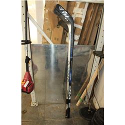 BUNDLE OF HOCKEY STICKS