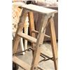 Image 2 : FOUR FOOT WOOD STEPLADDER