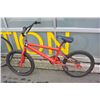 Image 1 : RED NO BRAND BMX BIKE