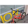 Image 3 : RED NO BRAND BMX BIKE