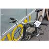Image 3 : SPECILAIZED BLACK NO BRAND BMX BIKE