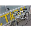 Image 2 : CHROME MONGOOSE MOUNTAIN BIKE