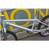 Image 3 : CHROME MONGOOSE MOUNTAIN BIKE