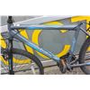 Image 2 : GREY AND RED HUFFY BIKE