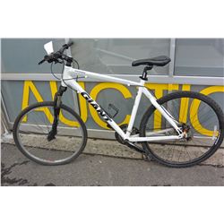 WHITE GIANT BIKE