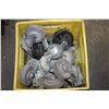 Image 1 : CRATE OF CASTORS