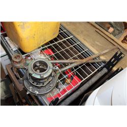 TWO PIPE THREADERS