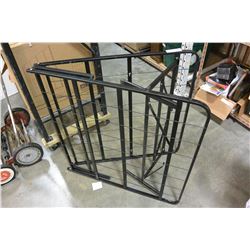 BLACK METAL SINGLE SIZE COT