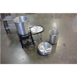 PROPANE TURKEY FRIER SET AND PROPANE BOTTLE