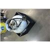 Image 2 : PROPANE TANK AND HOSE