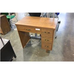 OAK SEWING MACHINE TABLE WITH SEWING MACHINE