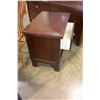 Image 3 : PAIR OF CHERRY FINISH 2 DRAWER NIGHTSTANDS