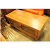 Image 1 : GLASSDOOR ENTERTAINMENT STAND