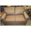 Image 1 : NEW HOME ELEGANCE MODDERN BROWN FABRIC PILLOW BACK LOVESEAT RETAIL $899