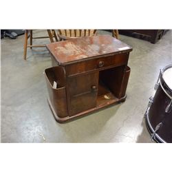  VINTAGE NIGHTSTAND