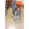 Image 2 : BLACK ROLLING OFFICE CHAIR