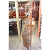 Image 2 : ANTIQUE CORNER KNICK KNACK SHELF