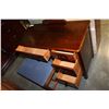 Image 3 : VINTAGE VANITY WITH STOOL