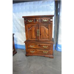 PINE WARDROBE DRESSER BY LEA PINE FURNITURE PEOPLE