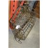 Image 2 : METAL FOLDING WALL SHELF