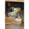 Image 1 : BOX OF GLASSWARE AND LEMON PITCHER