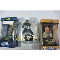 BASEBALL HOCKEY AND GOLF FIGURE IN BOX