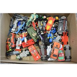 TRAY OF TOY CARS AND FIGURES