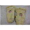 Image 1 : BEADED FUR AND LEATHER GLOVES