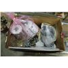 Image 2 : THREE BOXES OF HOUSEHOLD AND FLOWER VASES