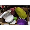 Image 1 : TWO BOXES OF METAL WARE AND HOME DECOR