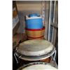 Image 2 : WOOD BUCKET AND BONGOS AND HAMMOCK