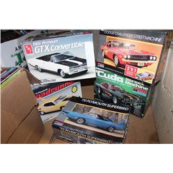 LOT OF MODEL CARS