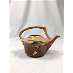 Roseville Snowberry Teapot - 17p