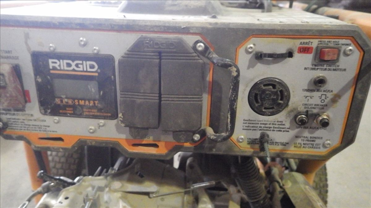 RIGID 7000 W GENERATOR W/HONDA GX390 GAS ENGINE