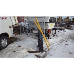 BOBCAT FORKLIFT ATTACHMENT WITH FORK EXTENSIONS