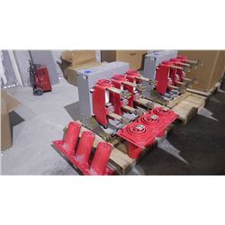 SQUARE "D" UNUSED MEDIUM VOLTAGE CIRCUIT BREAKER 4.76 KV COMPLETE WITH COUPLERS