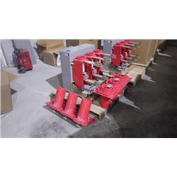 SQUARE "D" UNUSED MEDIUM VOLTAGE CIRCUIT BREAKER 4.76 KV COMPLETE WITH COUPLERS