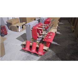 SQUARE "D" UNUSED MEDIUM VOLTAGE CIRCUIT BREAKER 4.76 KV COMPLETE WITH COUPLERS