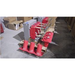 SQUARE "D" UNUSED MEDIUM VOLTAGE CIRCUIT BREAKER 4.76 KV COMPLETE WITH COUPLERS