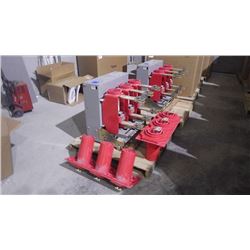 SQUARE "D" UNUSED MEDIUM VOLTAGE CIRCUIT BREAKER 4.76 KV COMPLETE WITH COUPLERS