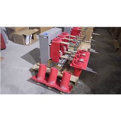 SQUARE "D" UNUSED MEDIUM VOLTAGE CIRCUIT BREAKER 4.76 KV COMPLETE WITH COUPLERS