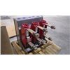 Image 2 : SQUARE "D" NEW UNUSED MEDIUM VOLTAGE CIRCUIT BREAKER 4.76 KV - NO COUPLERS