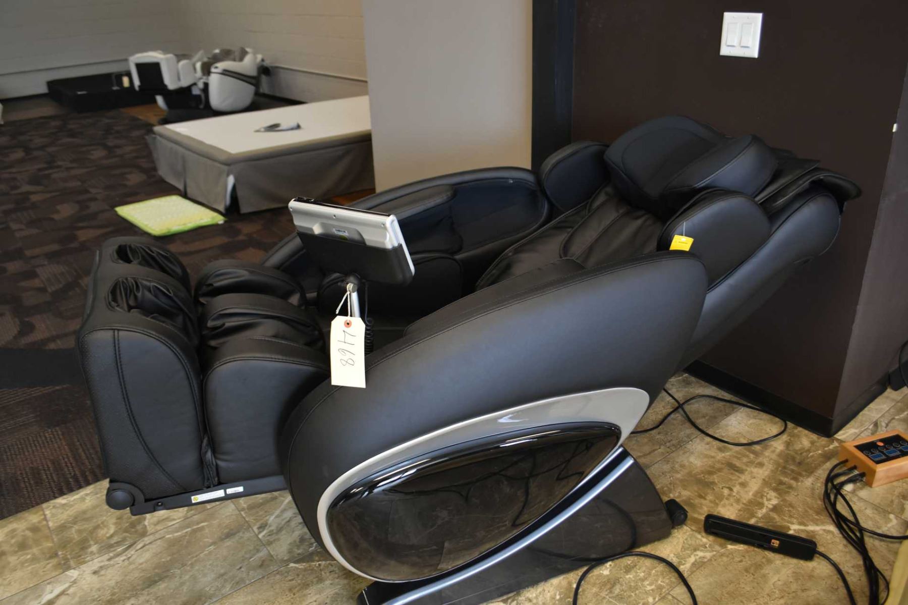 Eos SMART chair-zero gravity massage chair, model # Eos-601 with ...
